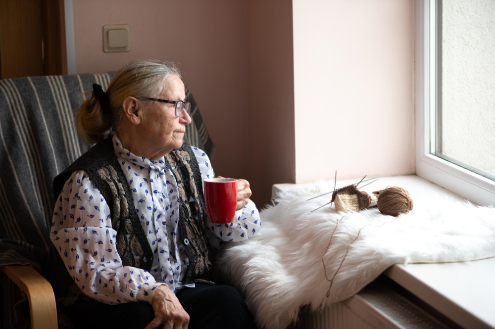 CareMore Health Plan bietet Senioren und Menschen mit begrenzten Mitteln ein Programm namens Unidos an, das Einsamkeit als einen Gesundheitszustand behandelt, der diagnostiziert, verhindert und behandelt werden kann.